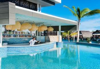 Poolside Bar